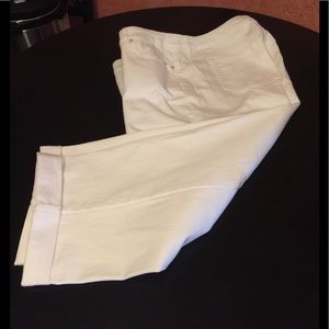 Women’s White Capris